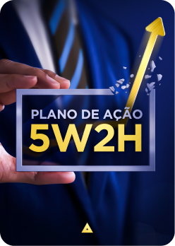 Poster para o curso Plano de Ação 5W2H com a imagem de um empresário segurando uma caixa